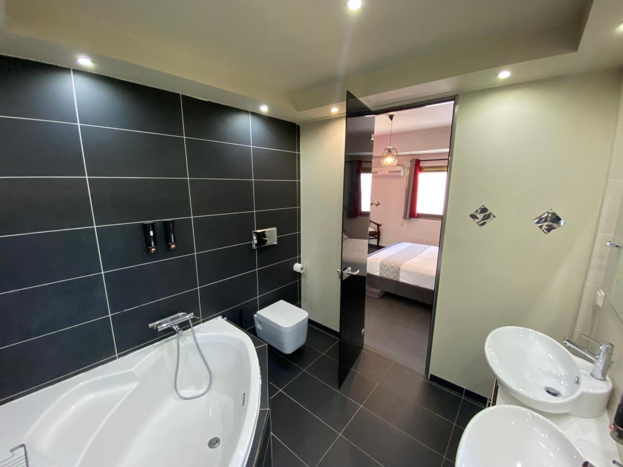 Luxury View Apartment 10Min From Athens Airport Koropi Esterno foto