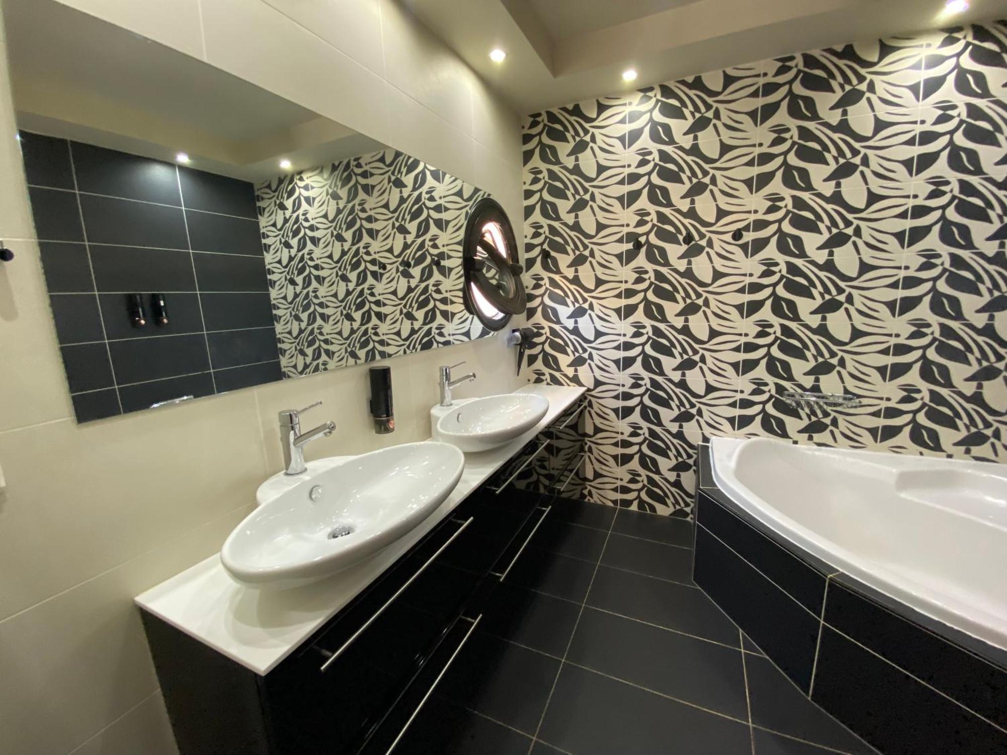 Luxury View Apartment 10Min From Athens Airport Koropi Esterno foto