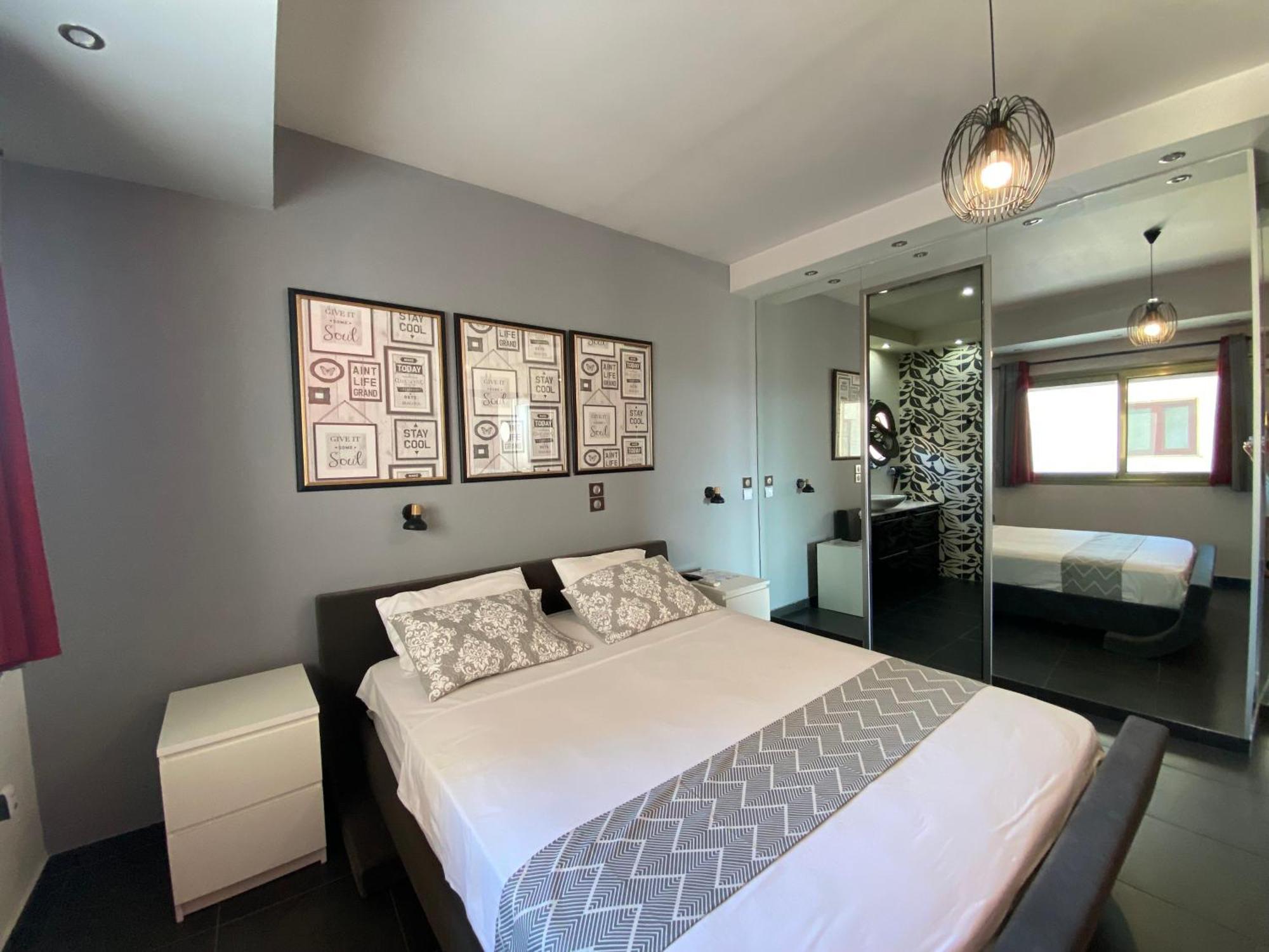 Luxury View Apartment 10Min From Athens Airport Koropi Esterno foto